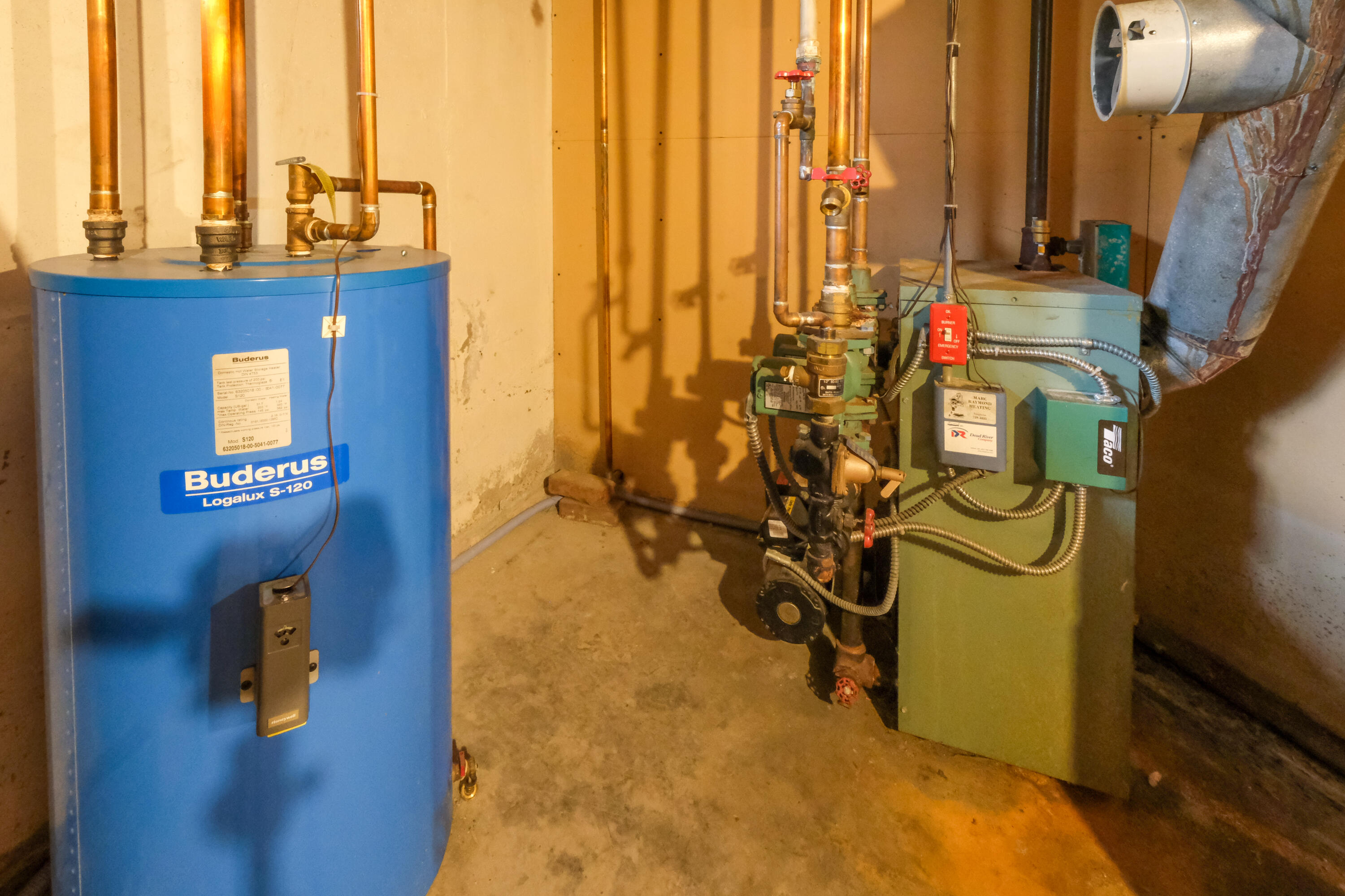 62 Litchfield Road Bowdoin ME 04287