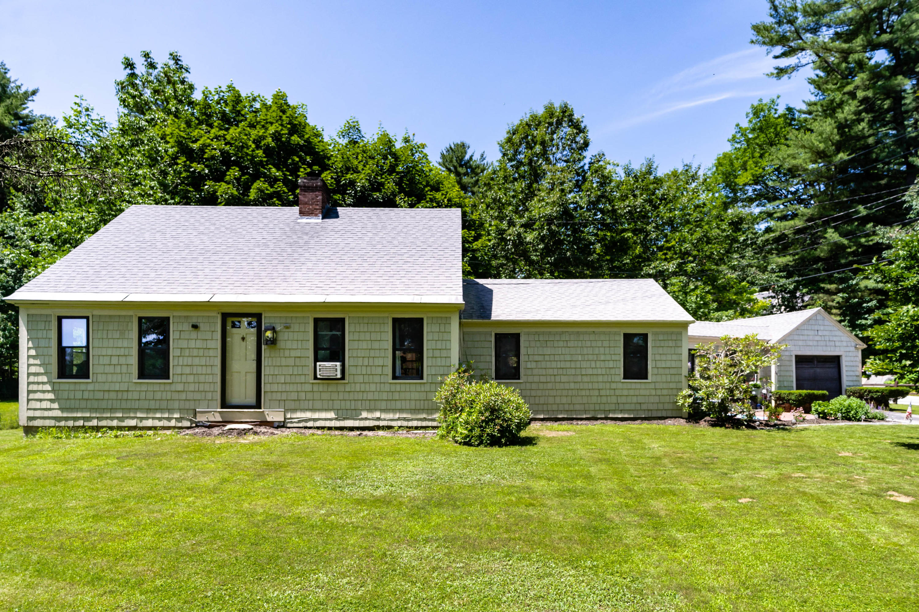 84 Leighton Road Falmouth ME 04105