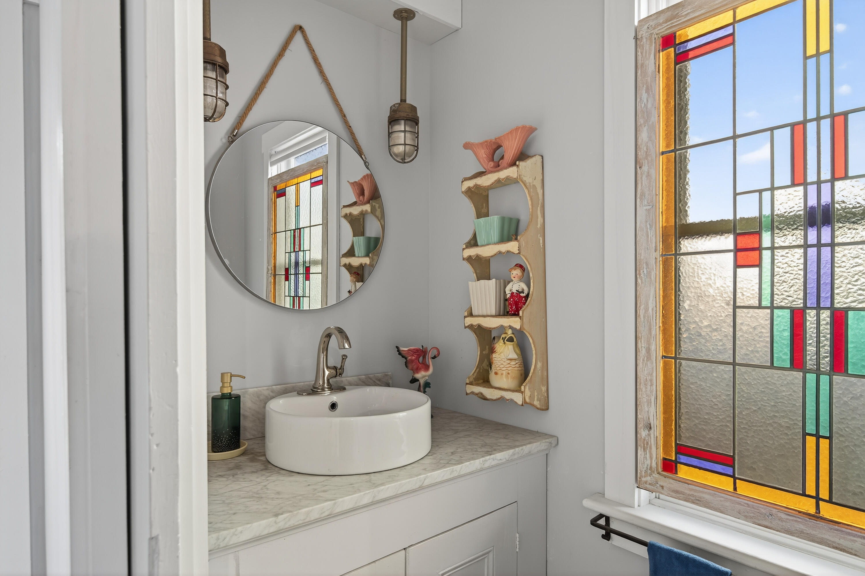 202 Two Lights Road Cape Elizabeth ME 04107