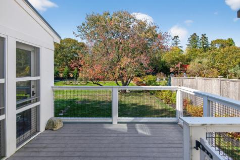 202 Two Lights Road Cape Elizabeth ME 04107