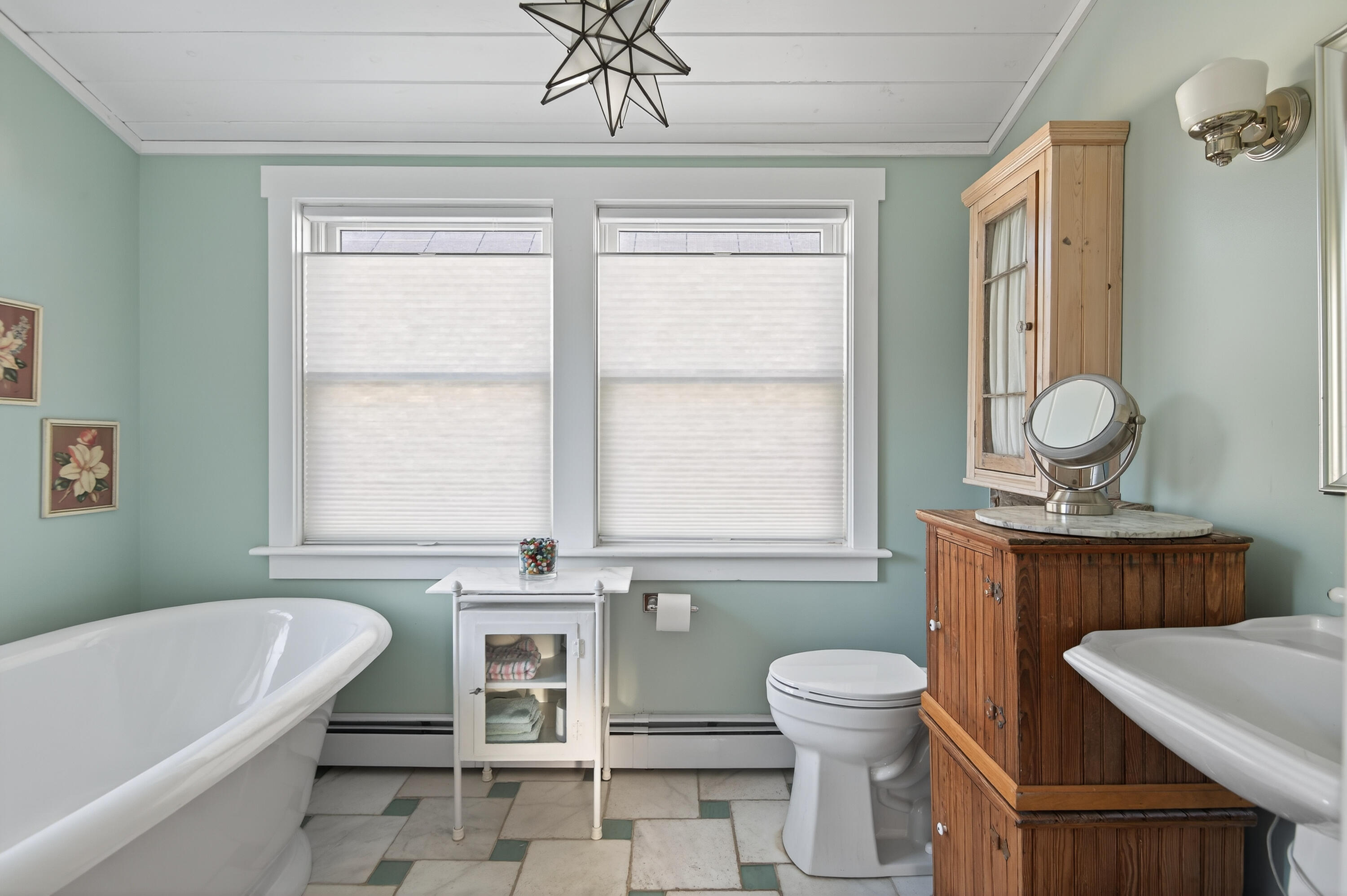 202 Two Lights Road Cape Elizabeth ME 04107