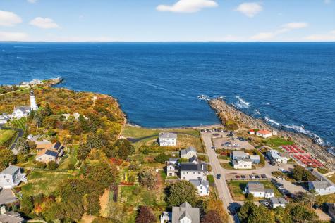 202 Two Lights Road Cape Elizabeth ME 04107