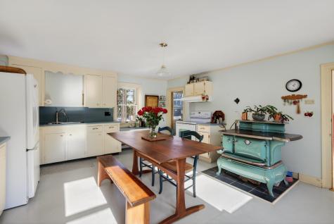 18 Portland Street Yarmouth ME 04096