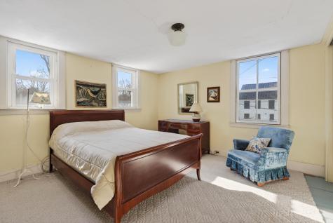 18 Portland Street Yarmouth ME 04096