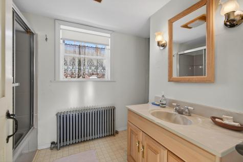 18 Portland Street Yarmouth ME 04096