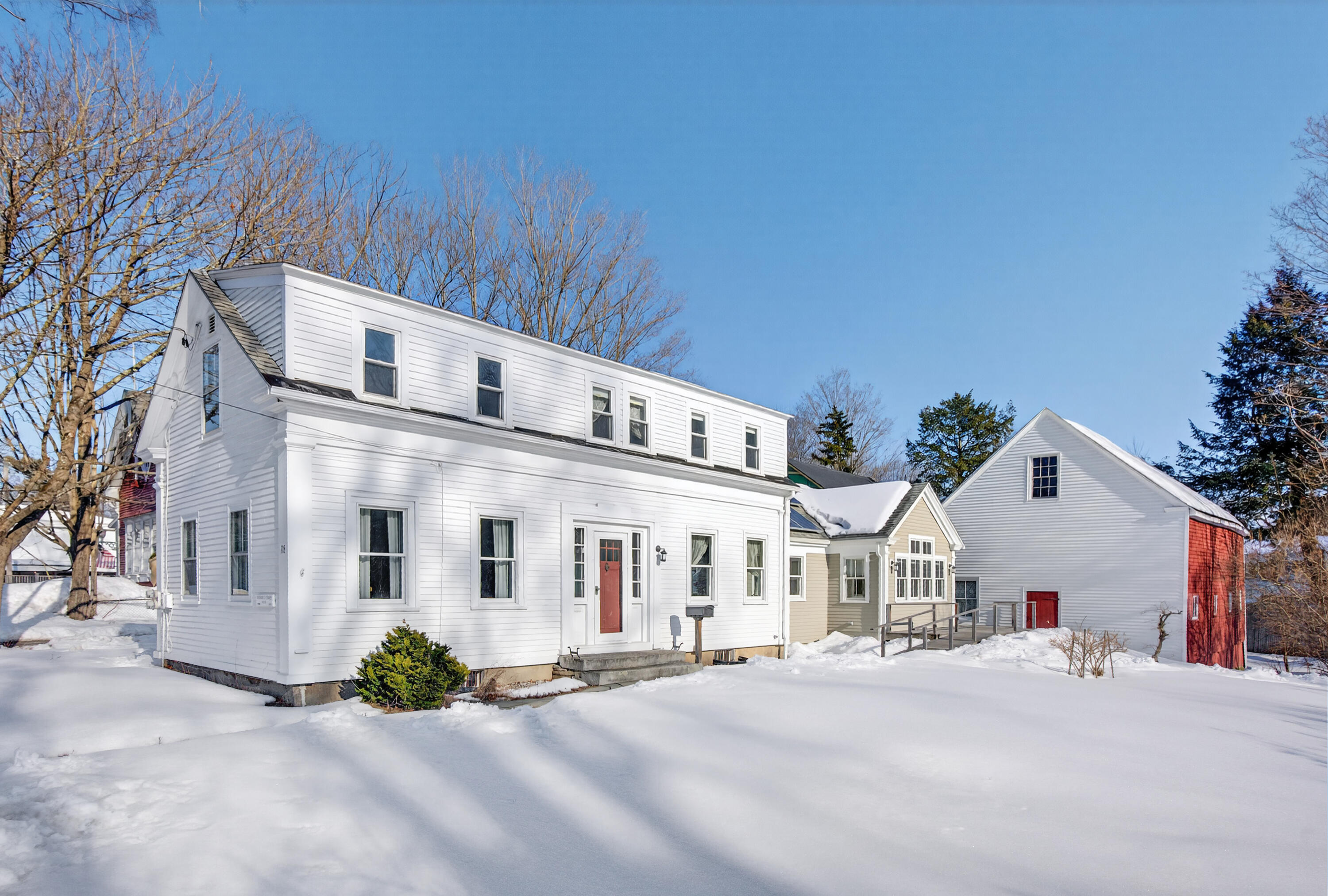 18 Portland Street Yarmouth ME 04096