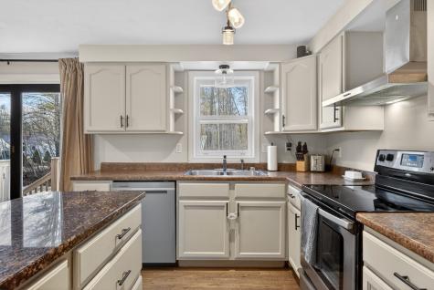 8 Jesse Circle Sanford ME 04073