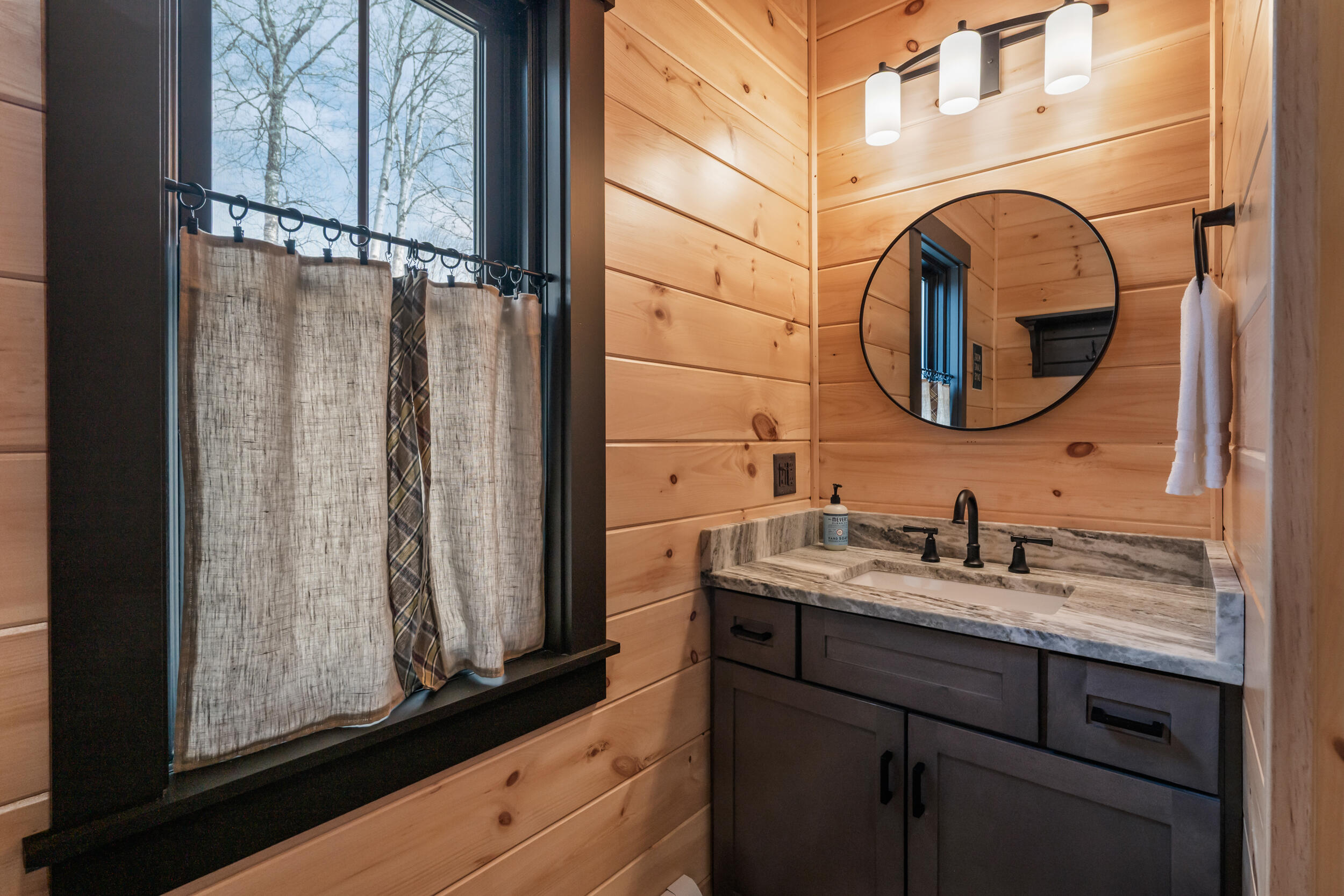 19 Barkies Way Rangeley ME 04970