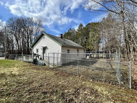 19 Elm Street Dexter ME 04930