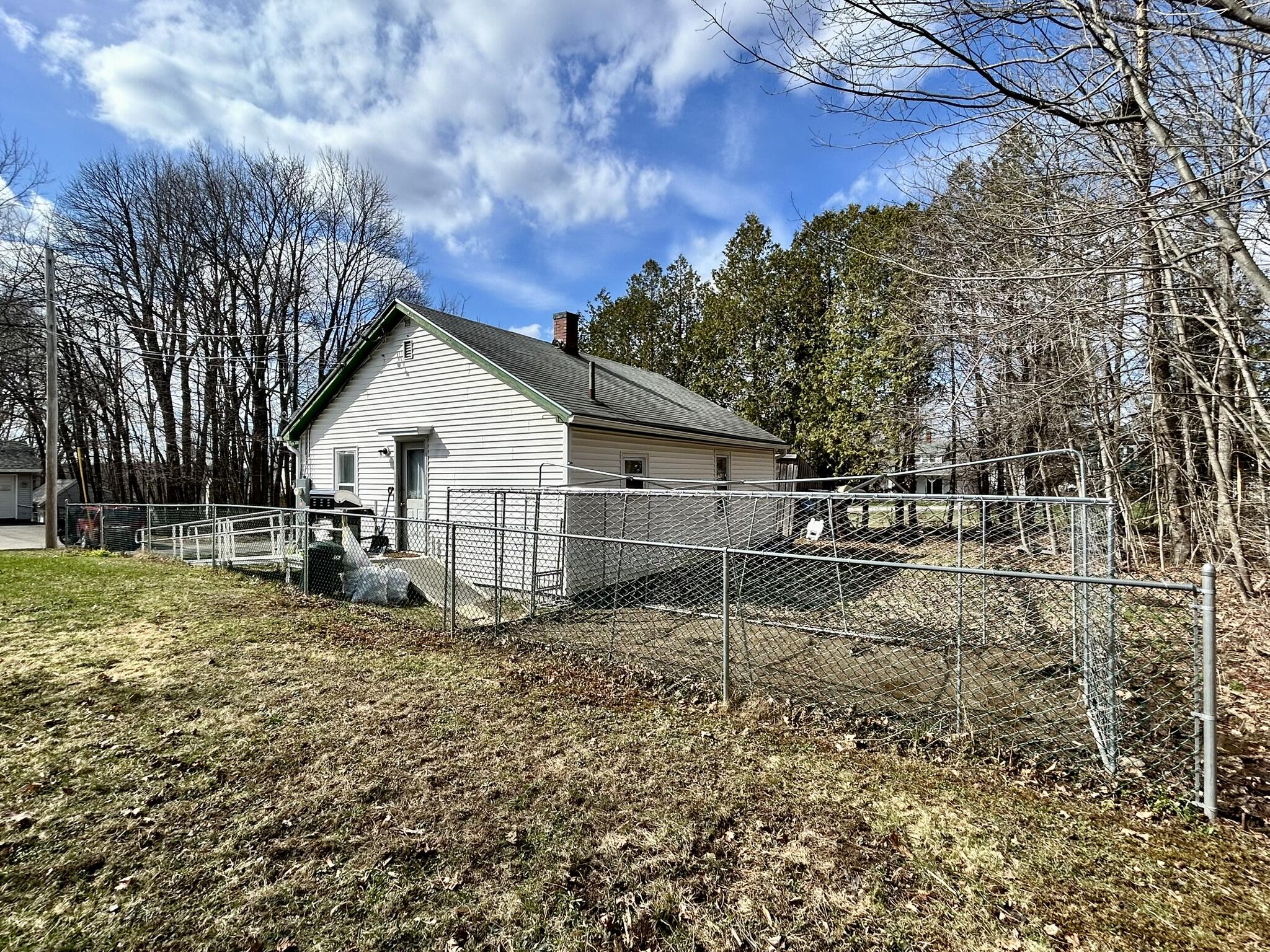 19 Elm Street Dexter ME 04930