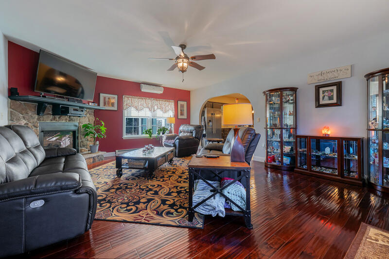 586 Foster Road Auburn ME 04210