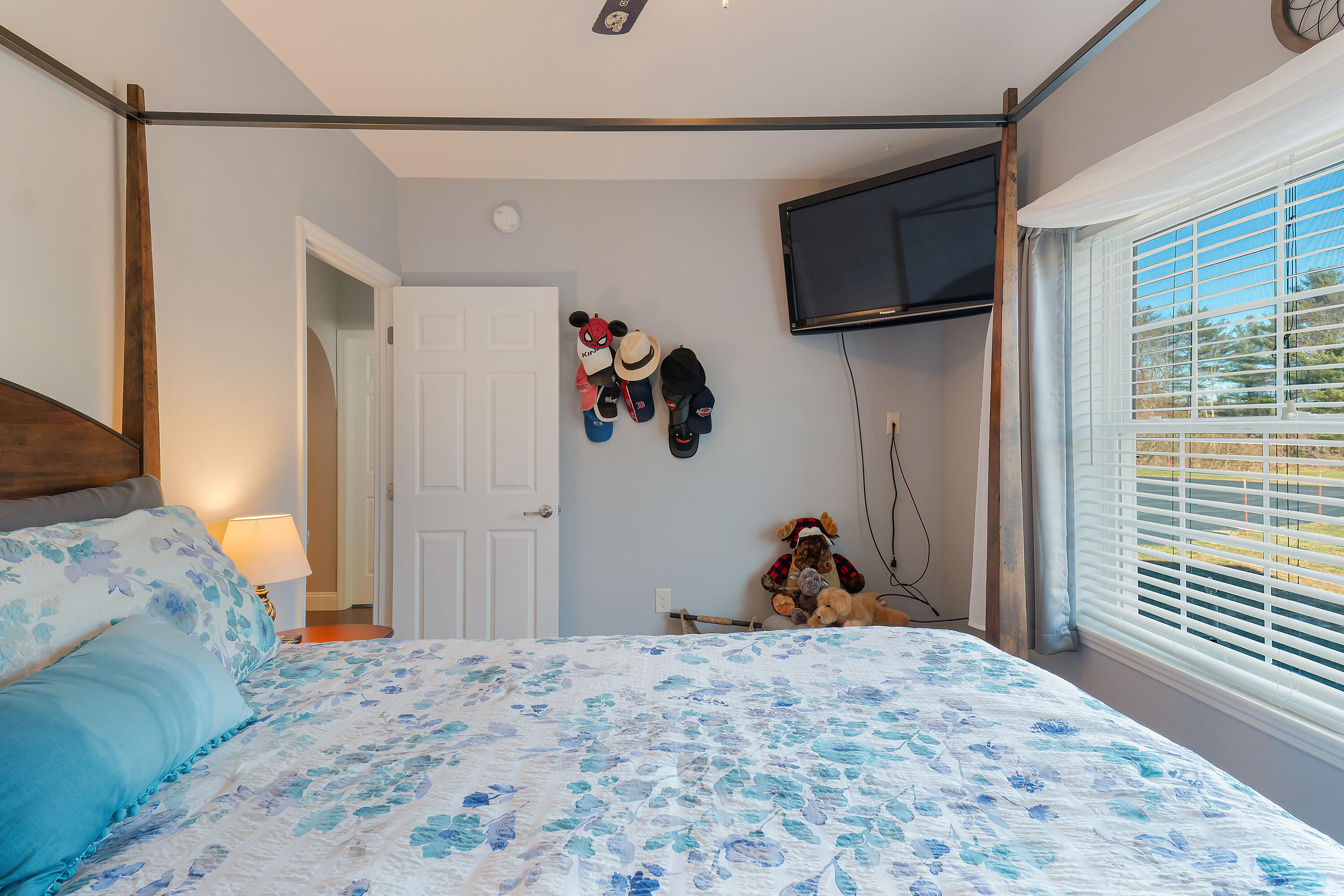 586 Foster Road Auburn ME 04210