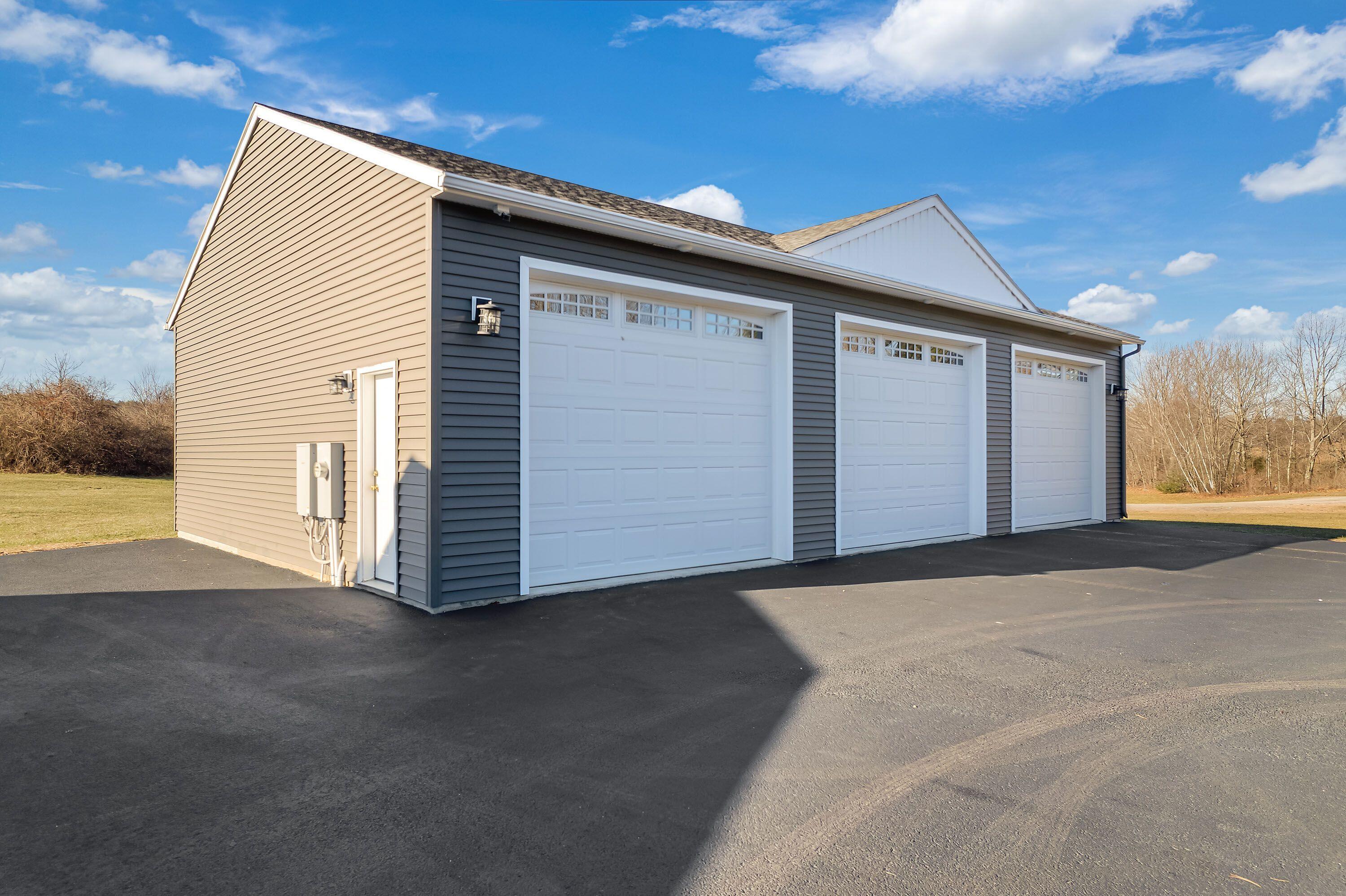 586 Foster Road Auburn ME 04210