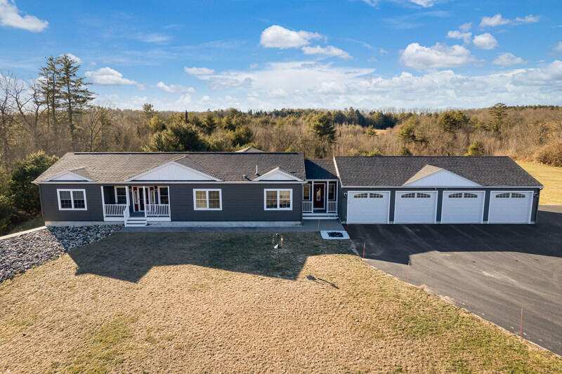 586 Foster Road Auburn ME 04210