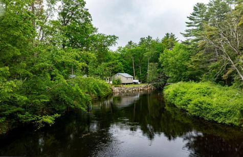 24 Dragon Back Road Naples ME 04055