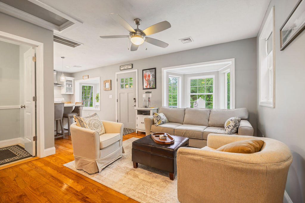 24 Dragon Back Road Naples ME 04055