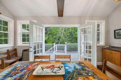 24 Dragon Back Road Naples ME 04055