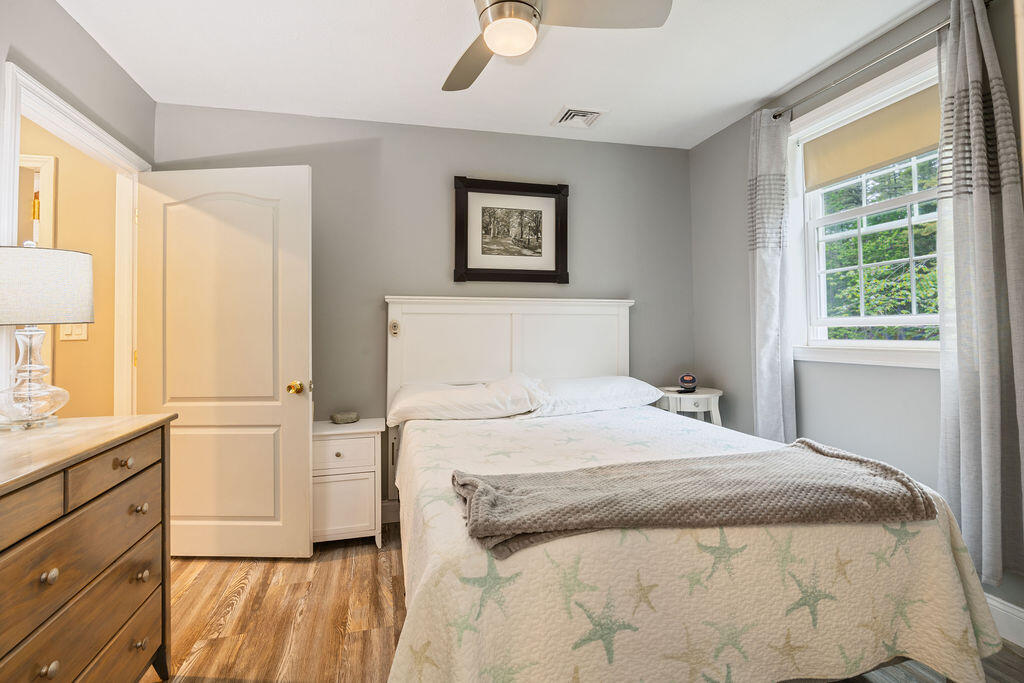 24 Dragon Back Road Naples ME 04055