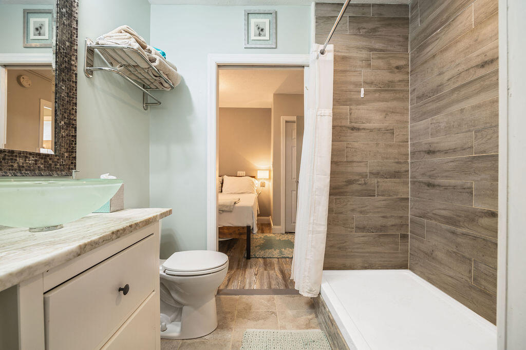 24 Dragon Back Road Naples ME 04055