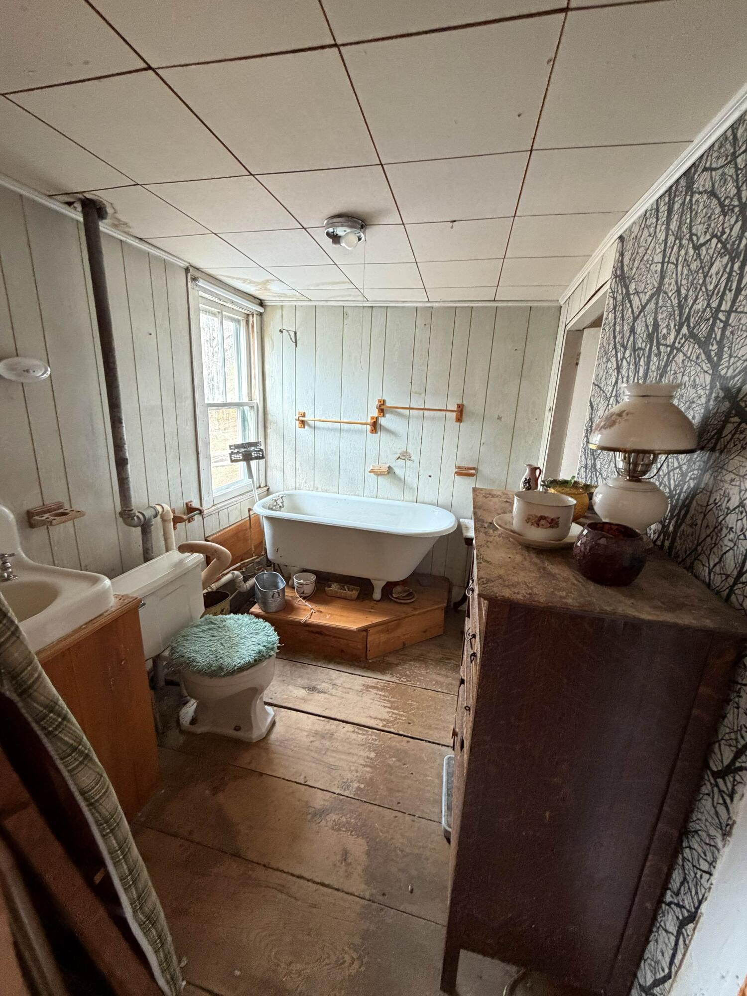 489 Back Road Skowhegan ME 04976