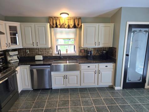 5 Roland Avenue Lewiston ME 04240