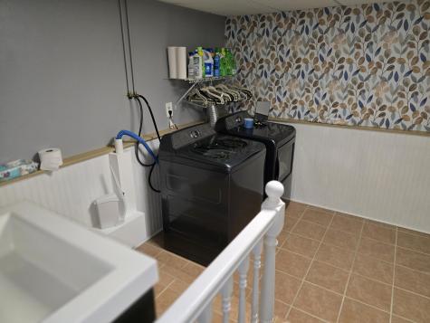 5 Roland Avenue Lewiston ME 04240