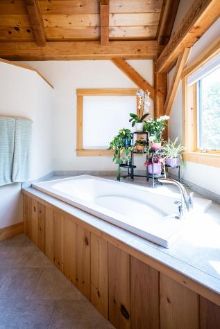 37 Cobb Road Raymond ME 04071