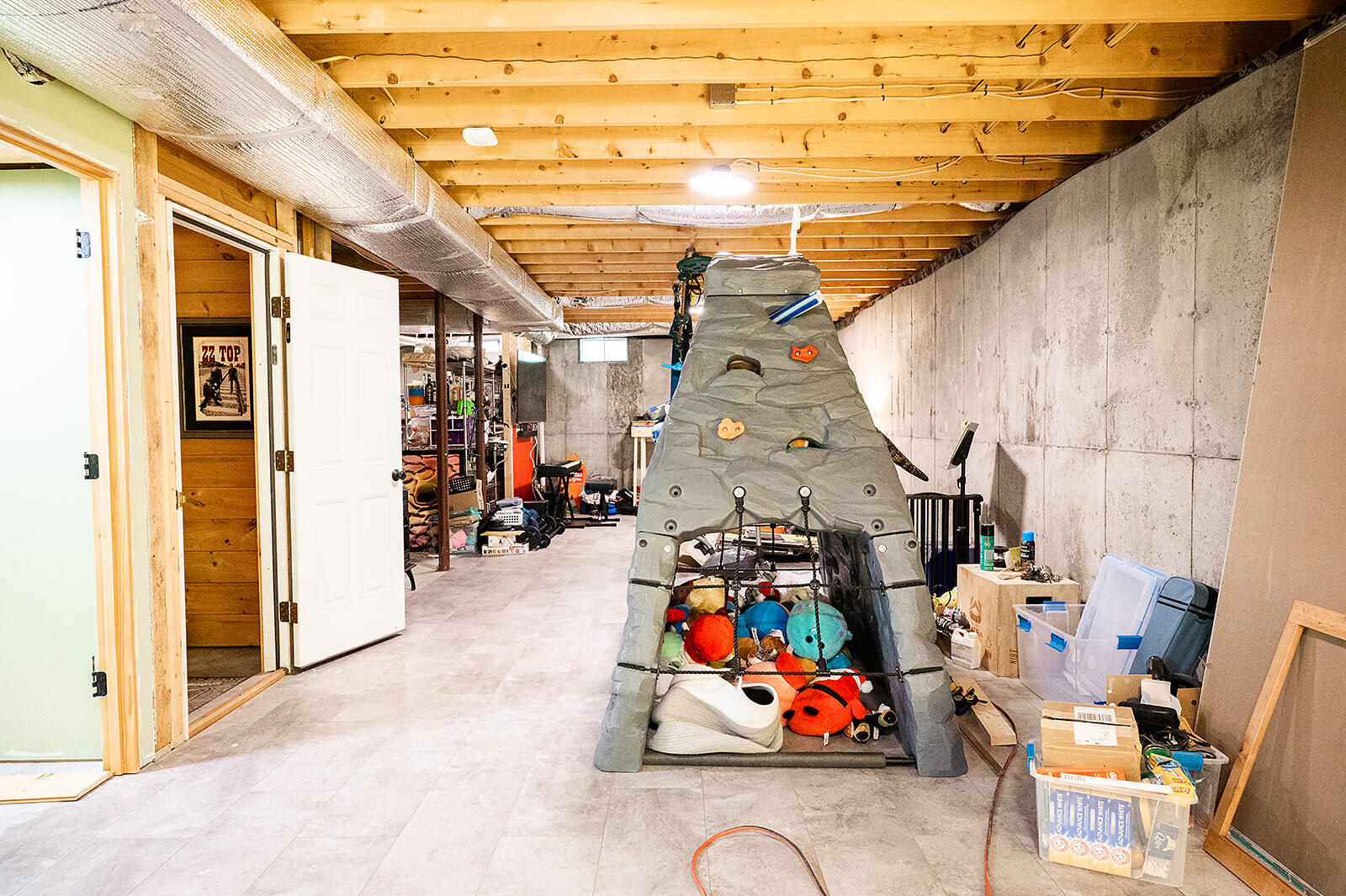 37 Cobb Road Raymond ME 04071