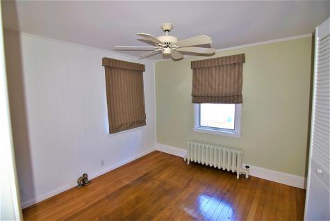 16 Beacon Avenue Auburn ME 04210