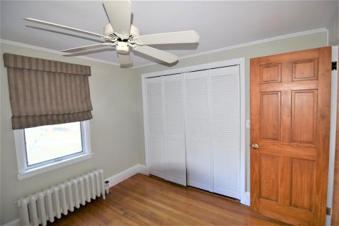 16 Beacon Avenue Auburn ME 04210
