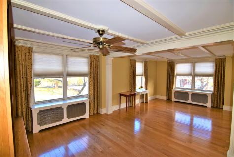 16 Beacon Avenue Auburn ME 04210