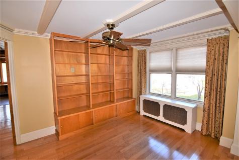16 Beacon Avenue Auburn ME 04210
