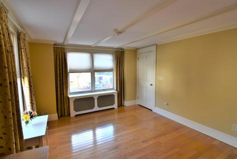 16 Beacon Avenue Auburn ME 04210