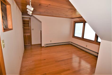 16 Beacon Avenue Auburn ME 04210