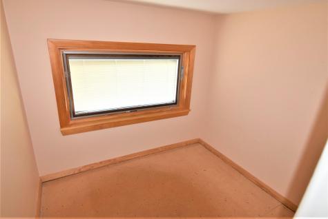 16 Beacon Avenue Auburn ME 04210