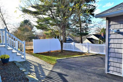 16 Beacon Avenue Auburn ME 04210