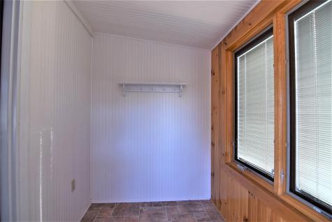 16 Beacon Avenue Auburn ME 04210