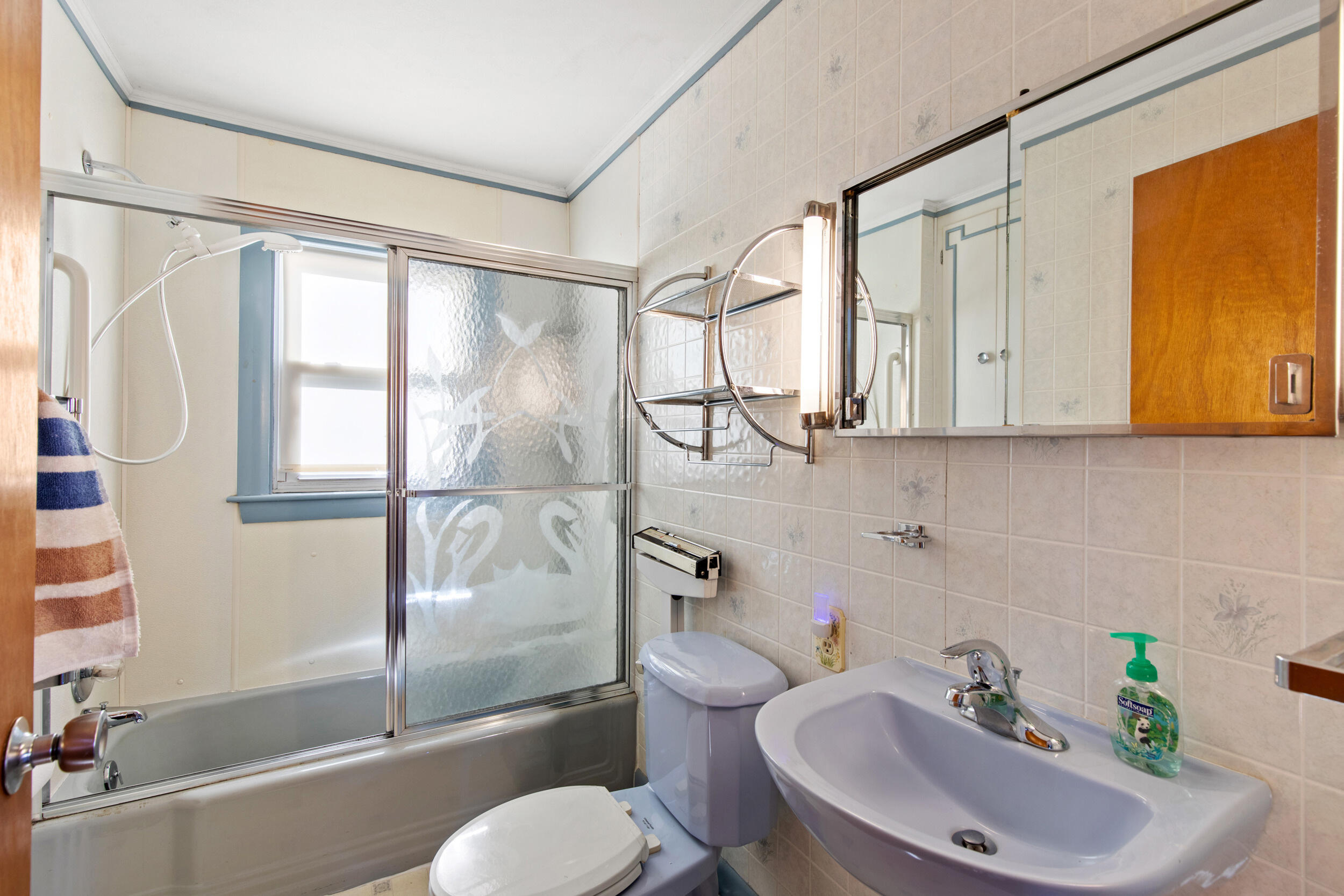 107 W Gray Road Gray ME 04039