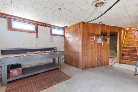 107 W Gray Road Gray ME 04039