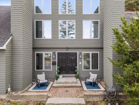 224 Parkway S Brewer ME 04412