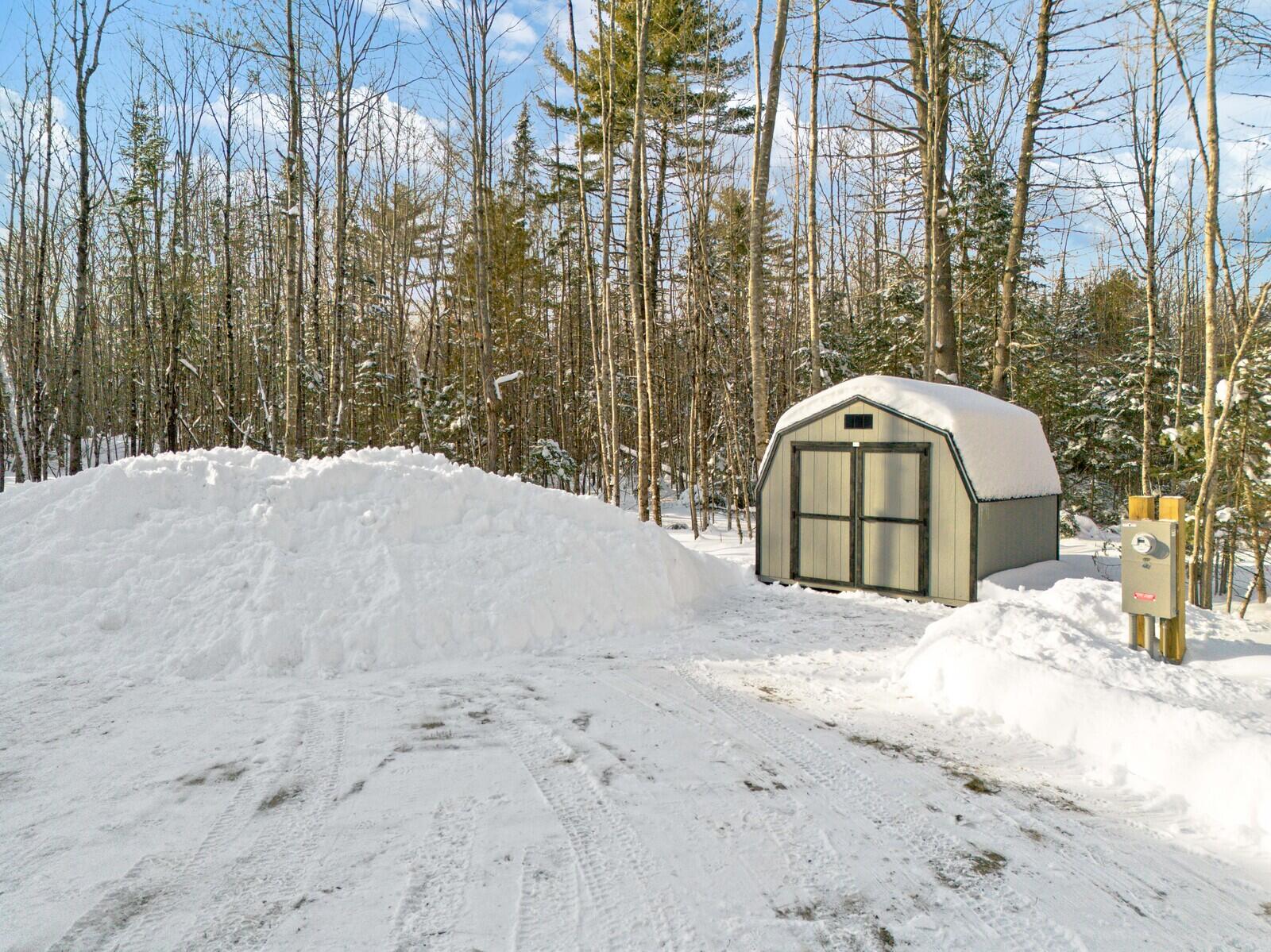 642 Hanson Road China ME 04358