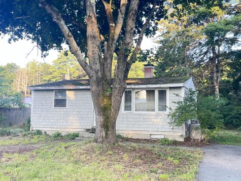 15 Sterling Road Auburn ME 04210