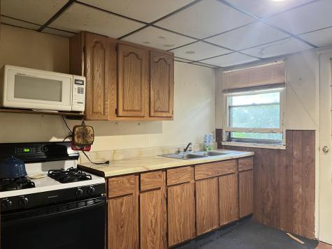 15 Sterling Road Auburn ME 04210