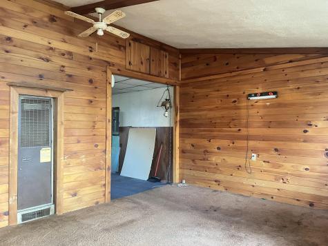 15 Sterling Road Auburn ME 04210