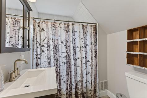 102 Lake Street Auburn ME 04210
