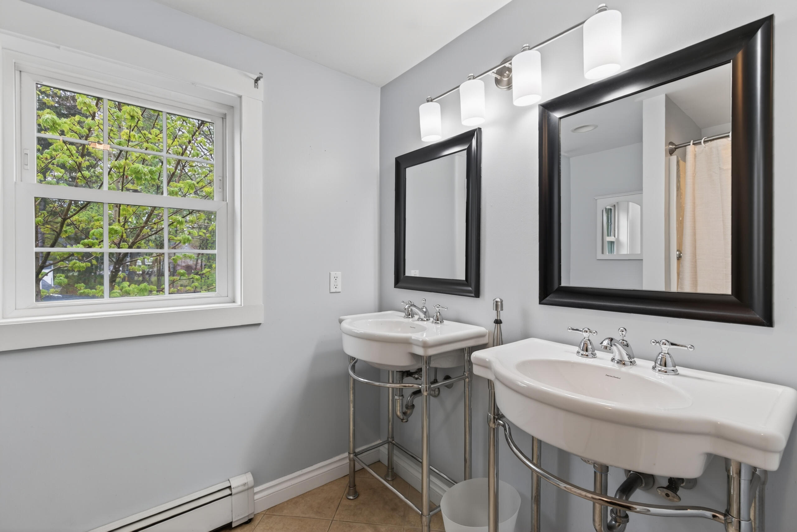 102 Lake Street Auburn ME 04210