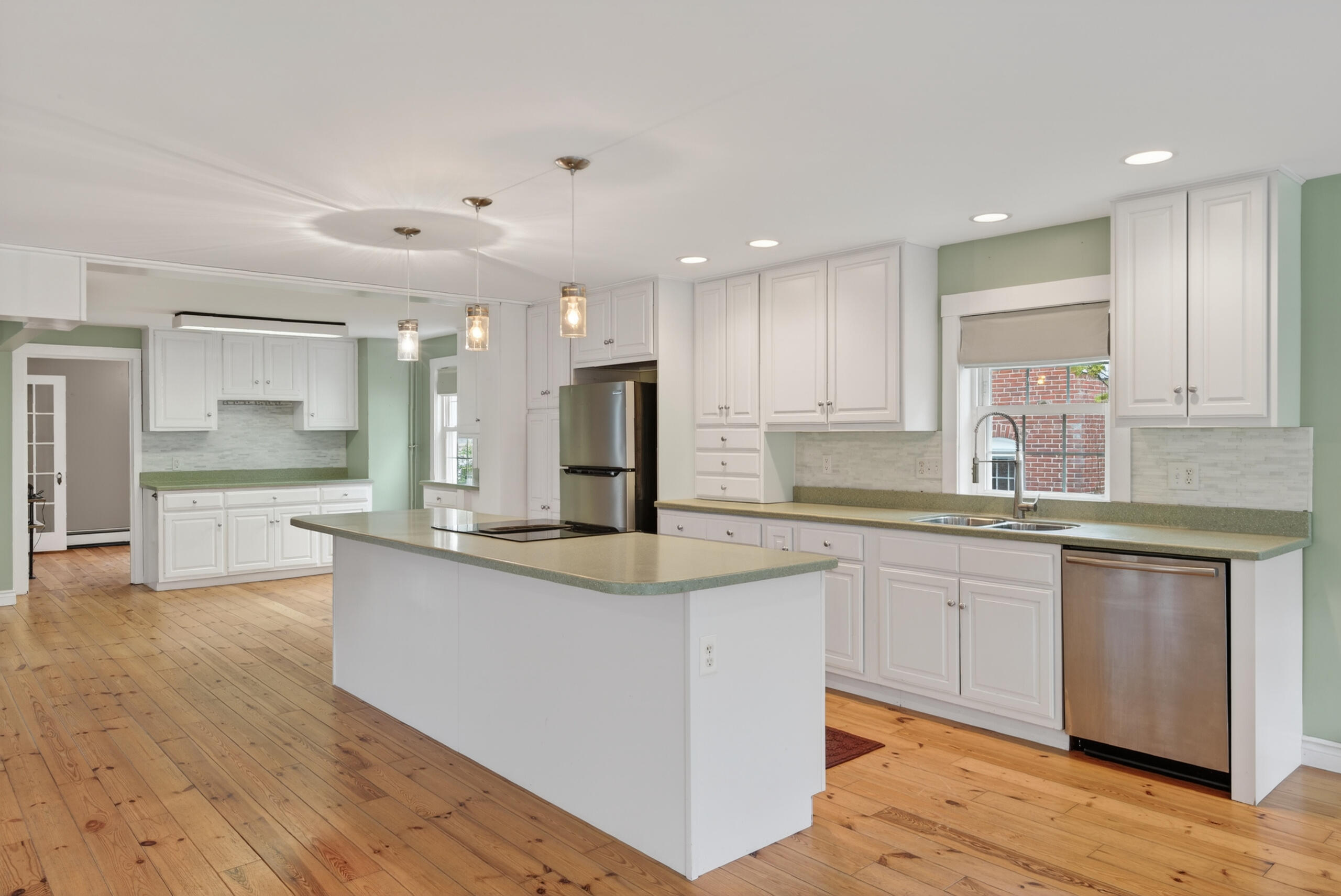 102 Lake Street Auburn ME 04210