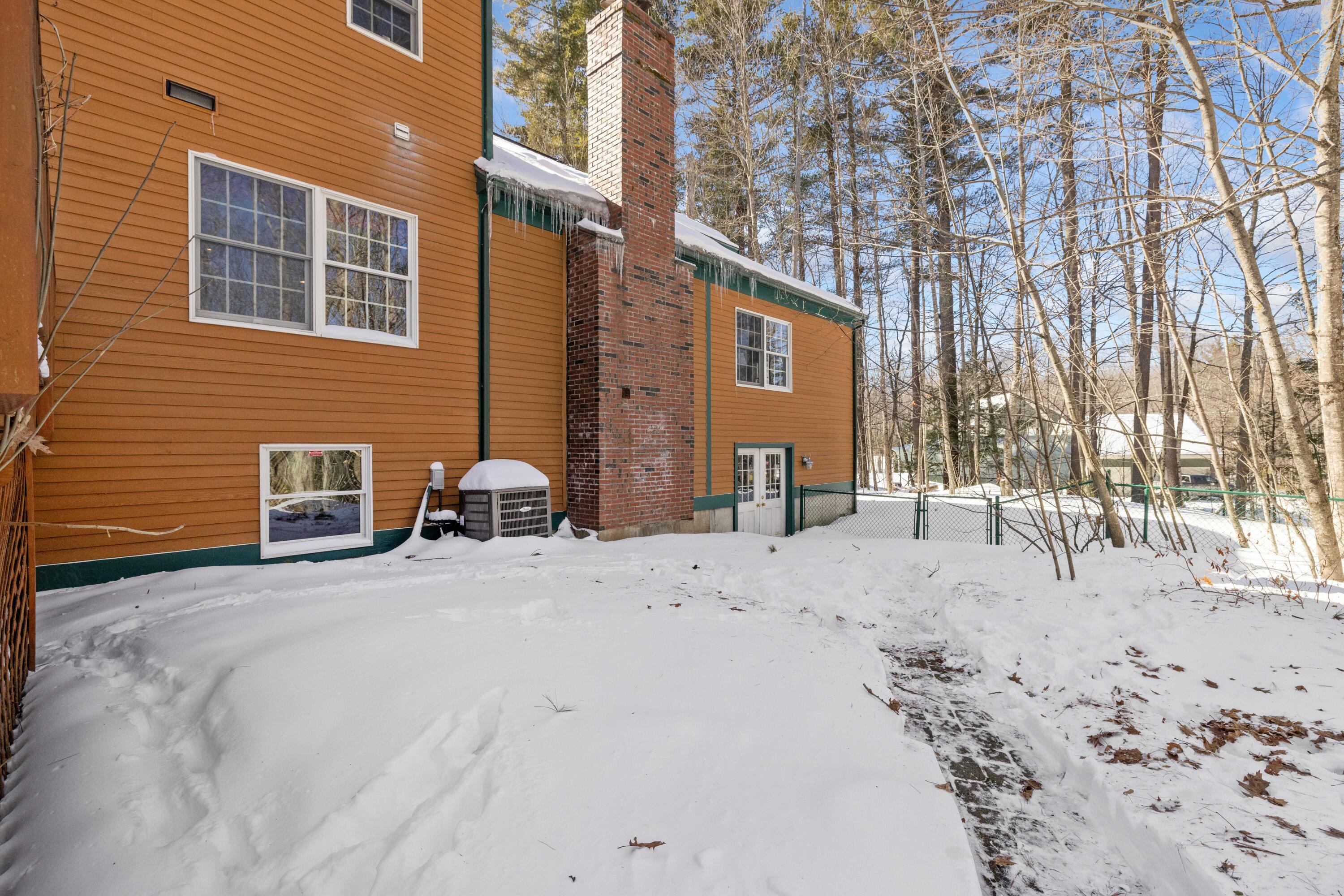 9 Carriedale Lane Kennebunk ME 04043