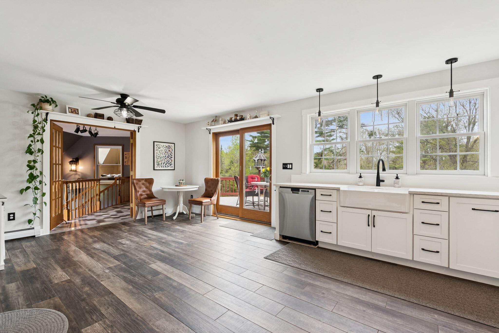 24 Autumn Lane Freeport ME 04032