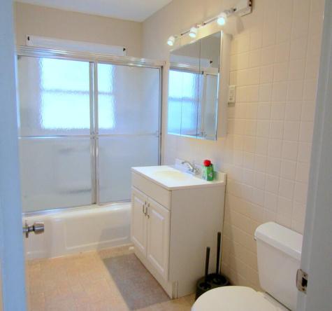 9 Spofford Street Lewiston ME 04240